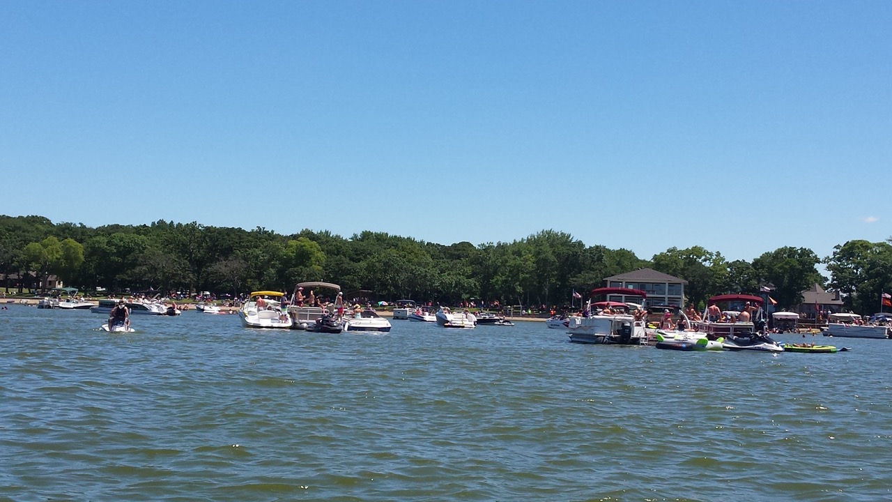 Boating in Clear Lake IA