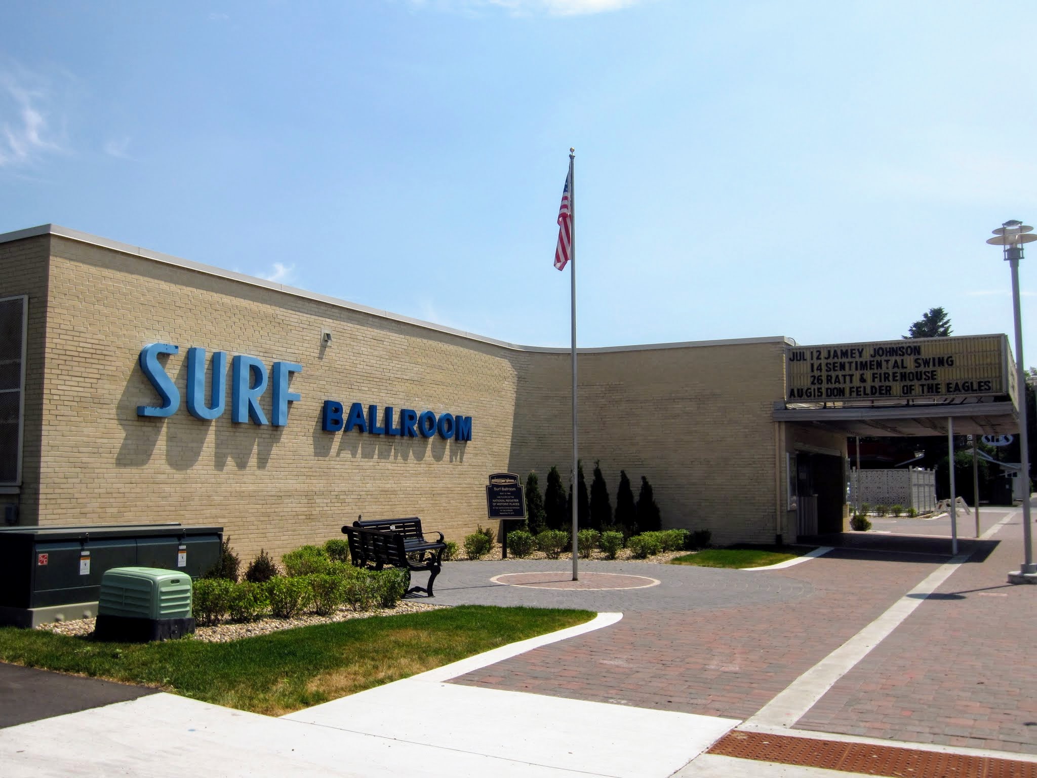 Clear Lake Iowa Surf Ballroom entrance